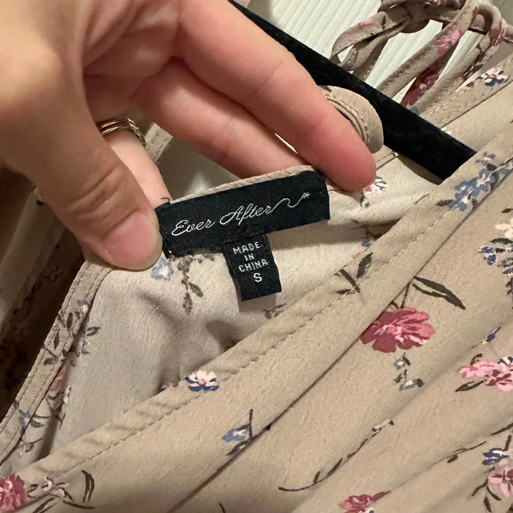 Dress - Picture 2 of 3